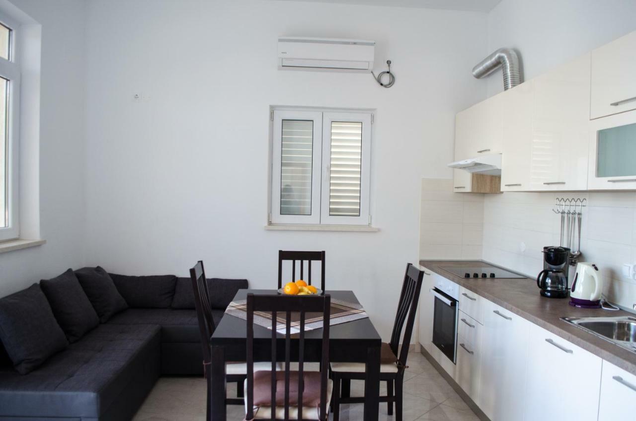 Apartments Rina Кавтат Екстериор снимка