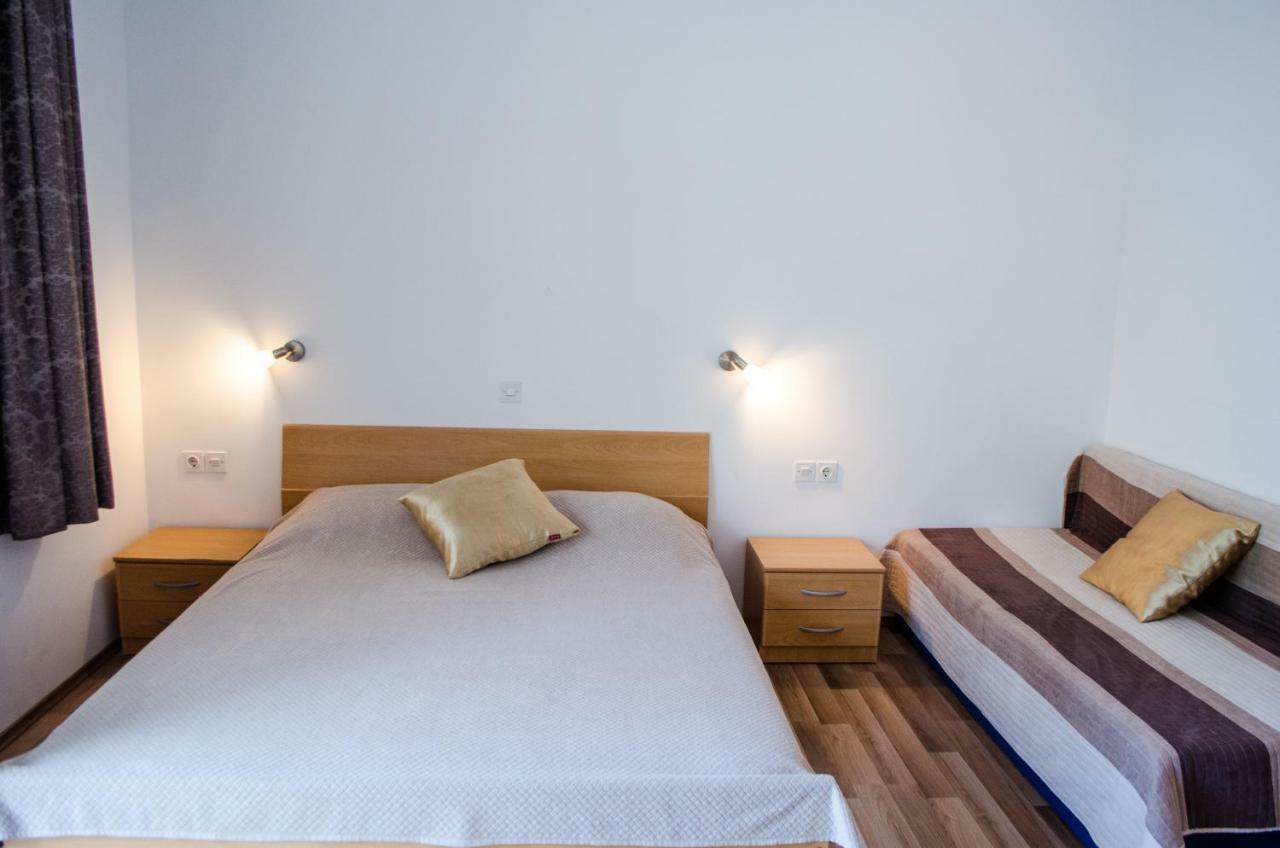 Apartments Rina Кавтат Екстериор снимка