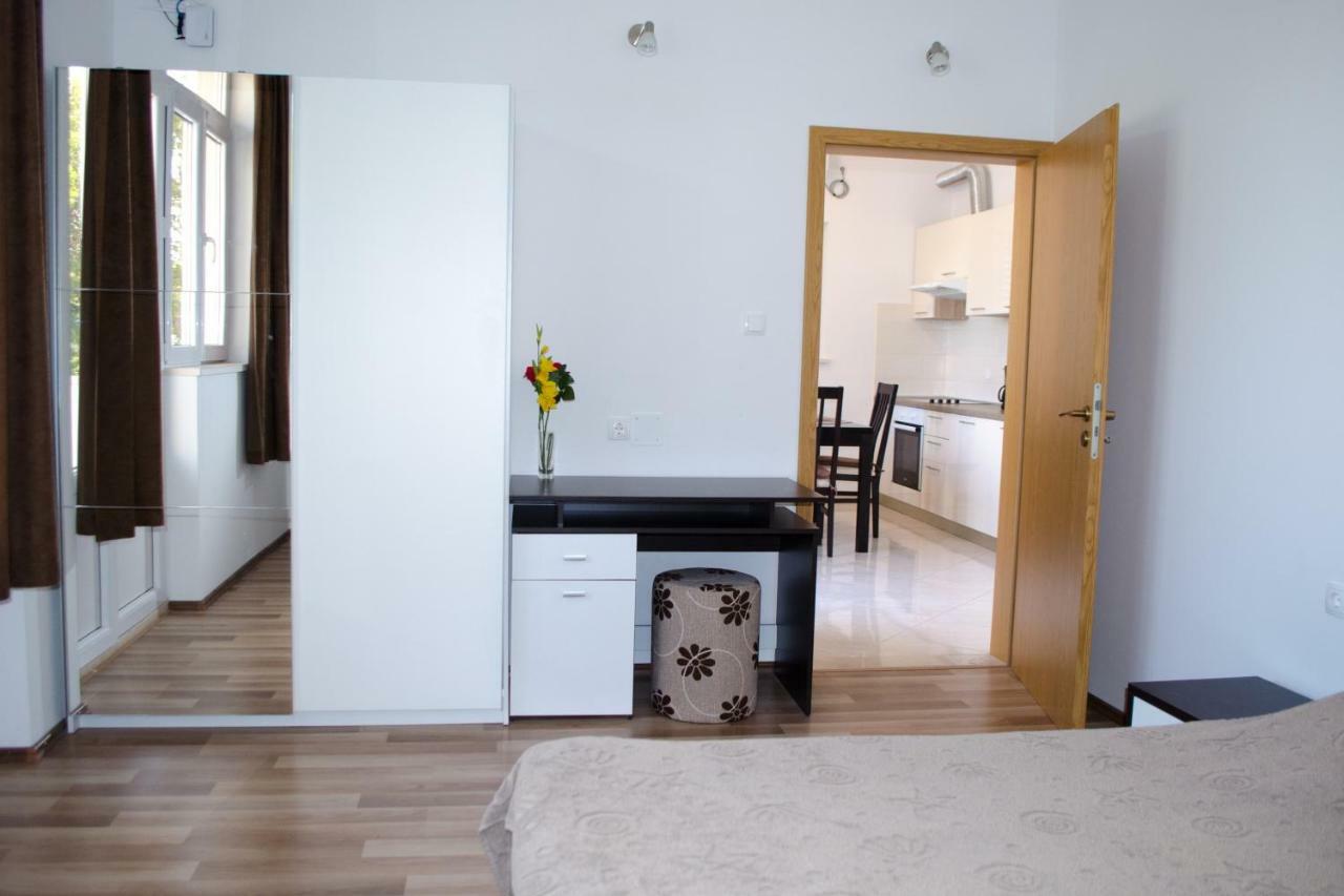 Apartments Rina Кавтат Екстериор снимка