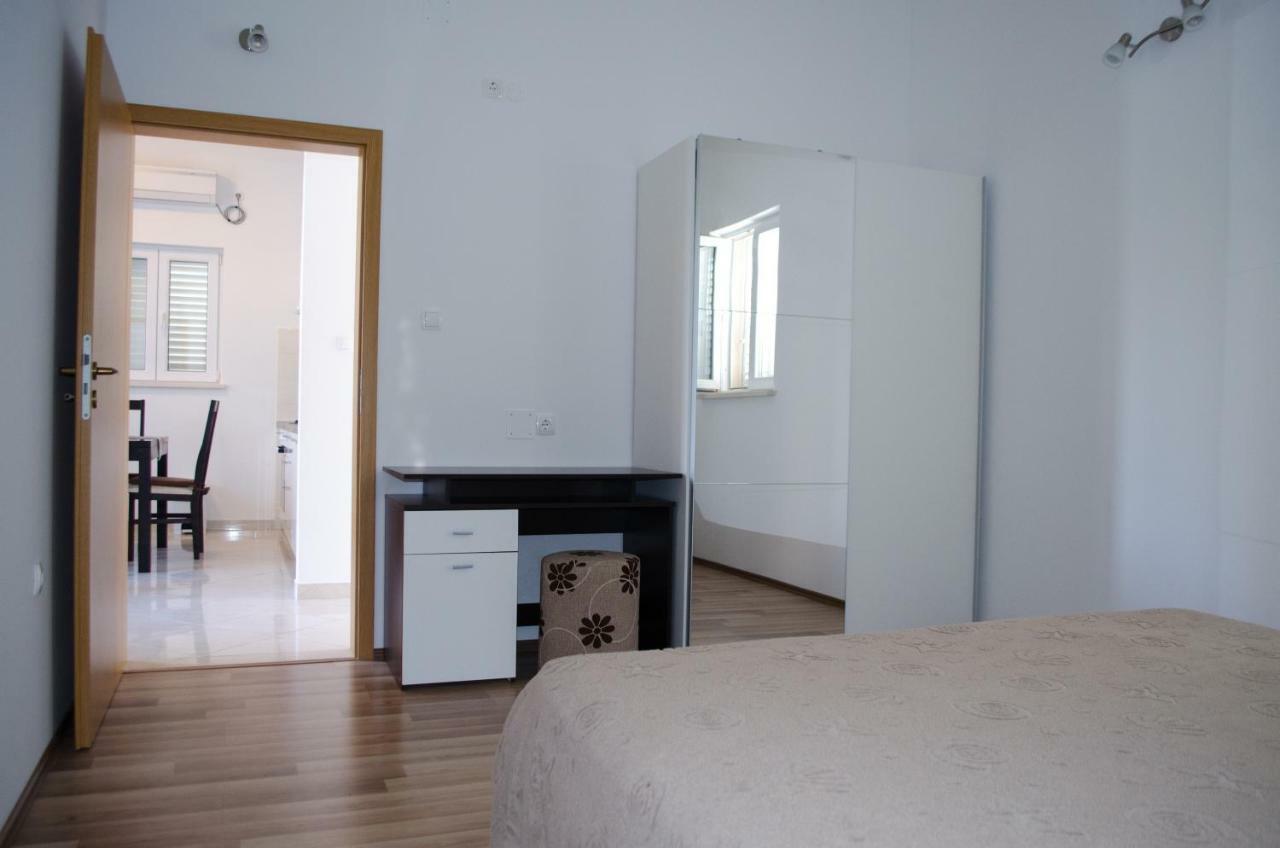 Apartments Rina Кавтат Екстериор снимка